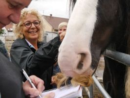 Albtour 2023: Besuch bei Pferdetrainerin Sandra Schilling